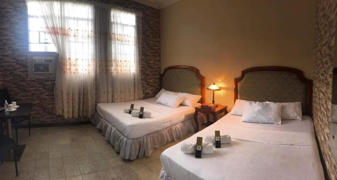Hiraya Bed And Breakfast Roxas City Exteriör bild